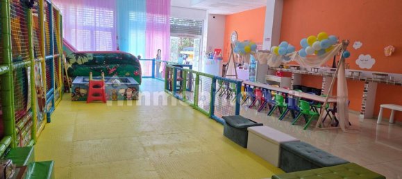 3 rooms Commercial property in Foggia, Italy No. 364070 2