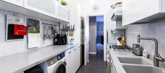 2 bedrooms Apartment in Milan, Italy No. 329579 42