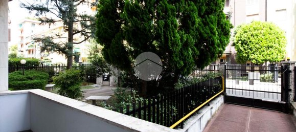 2 bedrooms Apartment in Milan, Italy No. 329579 38