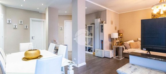 2 bedrooms Apartment in Milan, Italy No. 329579 33