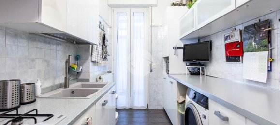 2 bedrooms Apartment in Milan, Italy No. 329579 41