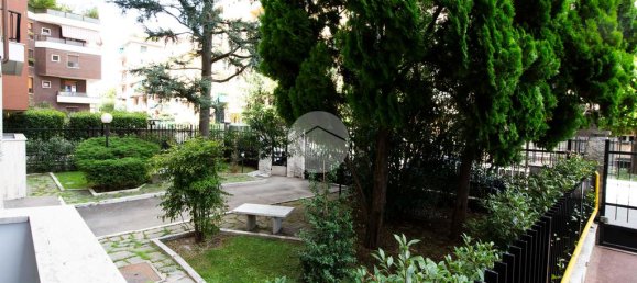 2 bedrooms Apartment in Milan, Italy No. 329579 16