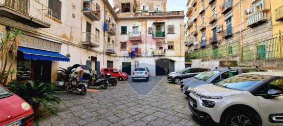 2 rooms Apartment in Naples, Italy No. 37635 17