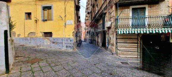 2 rooms Apartment in Naples, Italy No. 37635 16