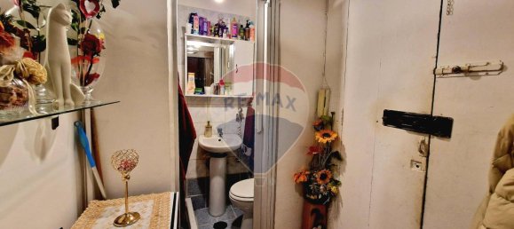 2 rooms Apartment in Naples, Italy No. 37635 4