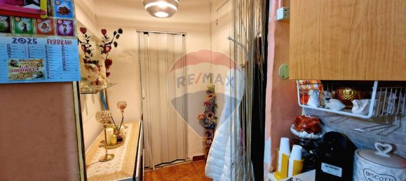 2 rooms Apartment in Naples, Italy No. 37635 2