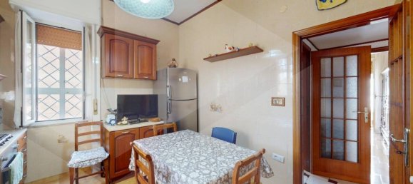 Apartamento de 3 habitaciónes en Torre del Greco, Italy No. 20066 37