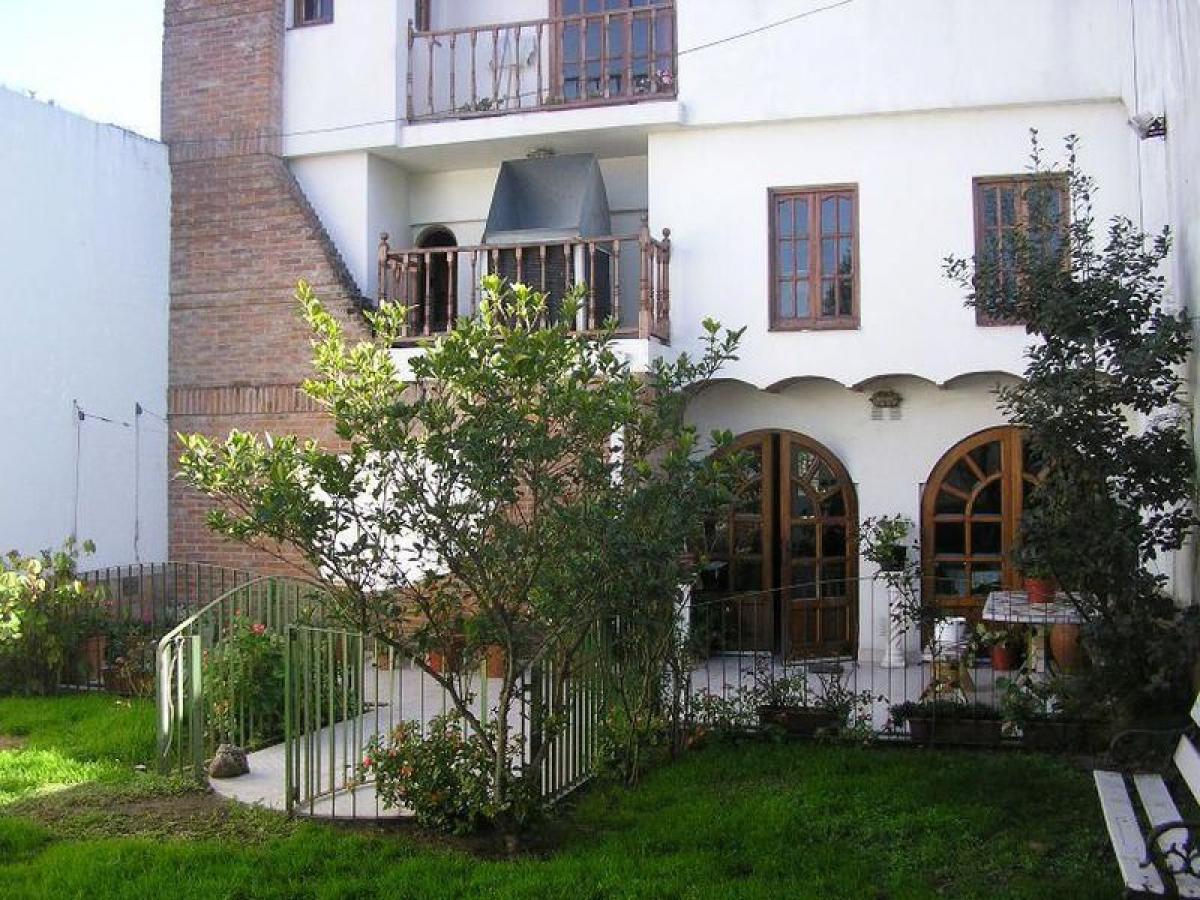 5 غرف نوم منزل في Lanus, Argentina رقم 2934