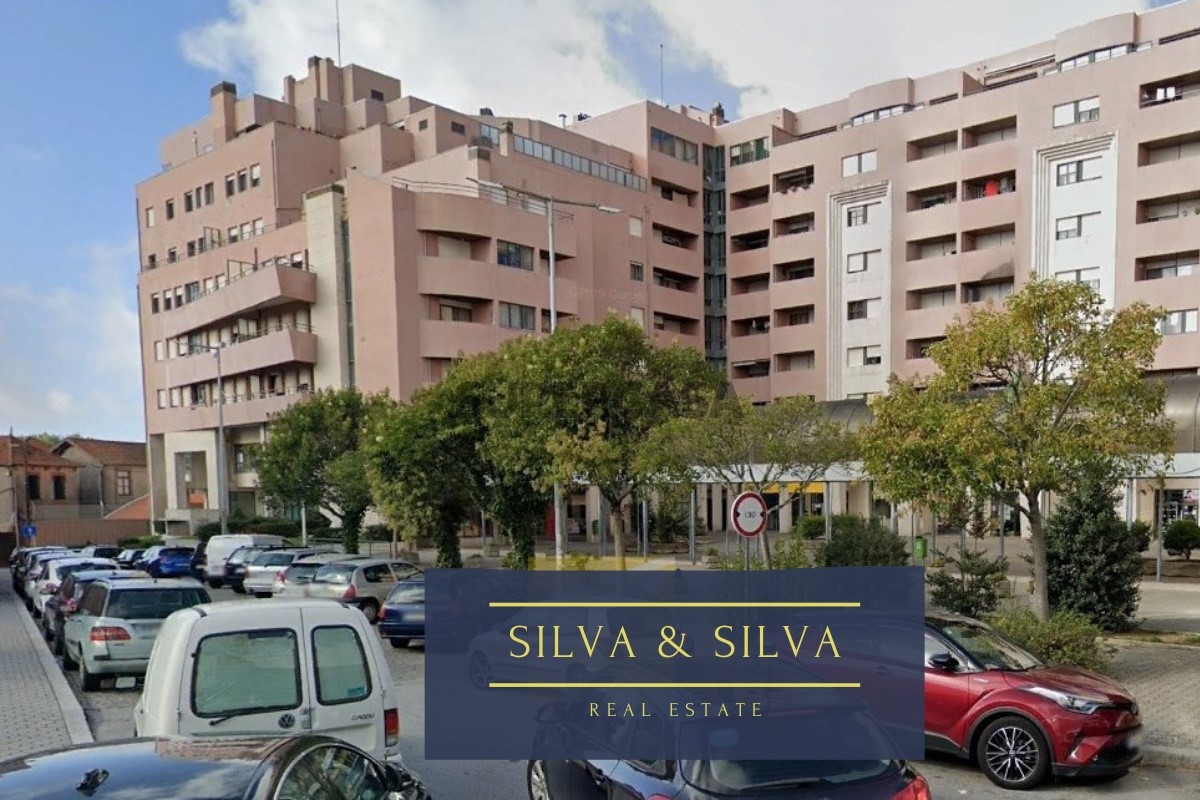 167m² Commercial property in Vila Nova de Gaia, Portugal No. 159734