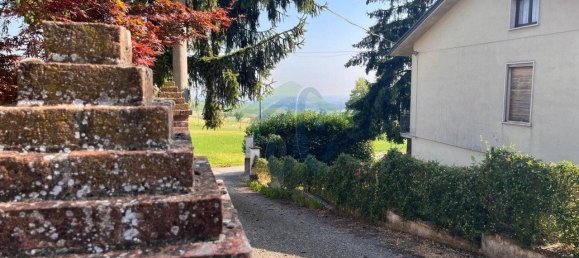 2 bedrooms Villa in Borgonovo Val Tidone, Italy No. 86271 2