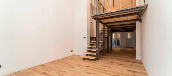 3-salle Appartement à Turin, Italy No. 30951 3