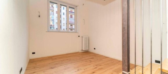 3-salle Appartement à Turin, Italy No. 30951 16