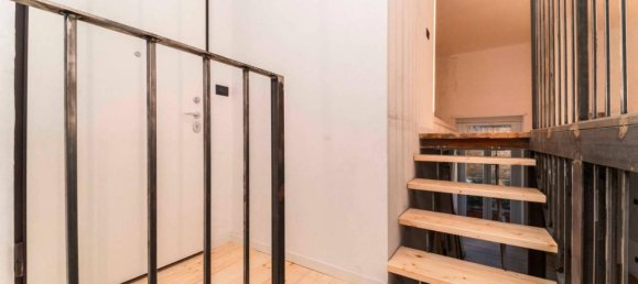 3-salle Appartement à Turin, Italy No. 30951 11