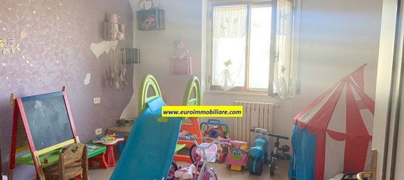 12-Zimmer Haus in Castilenti, Italy, Nr. 89395 18