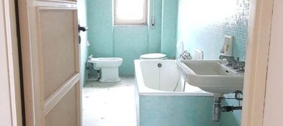 5 bedrooms Apartment in Albisola Superiore, Italy No. 379719 12