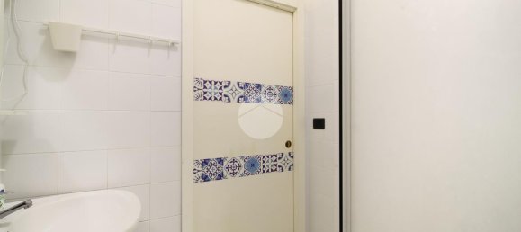 2-salle Appartement à San Benedetto del Tronto, Italy No. 237795 29