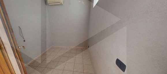2 rooms Apartment in Brusciano, Italy No. 18427 14