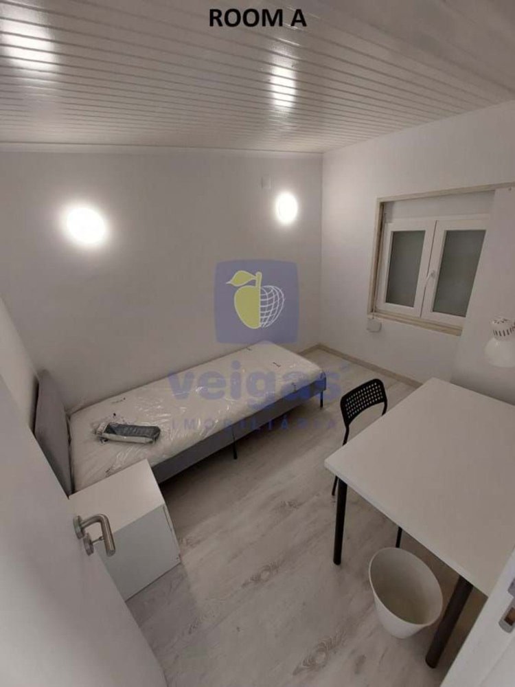 5 bedrooms House in Lisbon, Portugal No. 135044