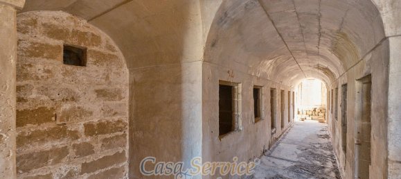 Дом с 20 спальнями в Alezio, Италия № 86722 27