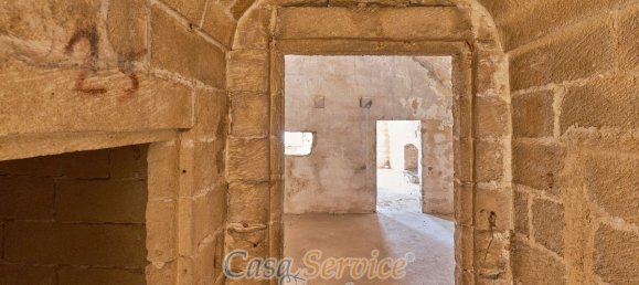 Дом с 20 спальнями в Alezio, Италия № 86722 34