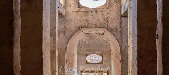 Дом с 20 спальнями в Alezio, Италия № 86722 23