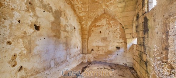 Дом с 20 спальнями в Alezio, Италия № 86722 45