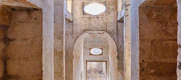 Дом с 20 спальнями в Alezio, Италия № 86722 20