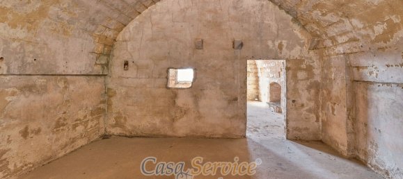 Дом с 20 спальнями в Alezio, Италия № 86722 35