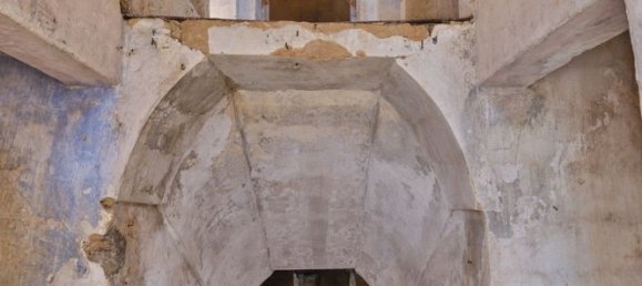 Дом с 20 спальнями в Alezio, Италия № 86722 15