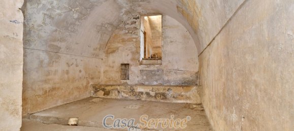 Дом с 20 спальнями в Alezio, Италия № 86722 17