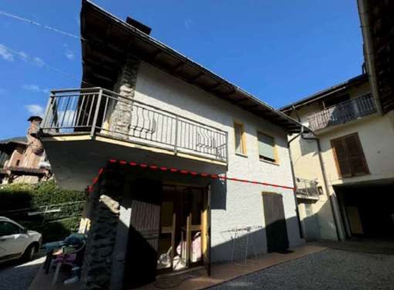 3-salle Appartement à Introbio, Italy No. 258024