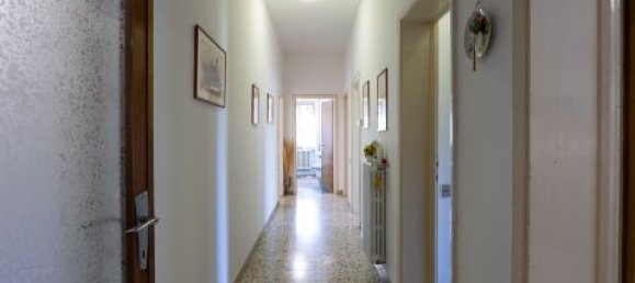 3 chambres Appartement à Lucca, Italy No. 381440 9