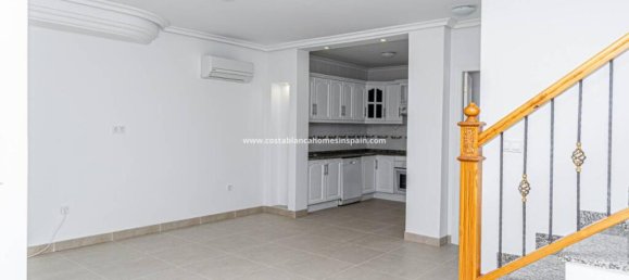 3 bedrooms Villa in Alicante, Spain No. 171472 17