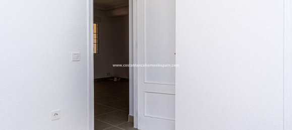 3 bedrooms Villa in Alicante, Spain No. 171472 27