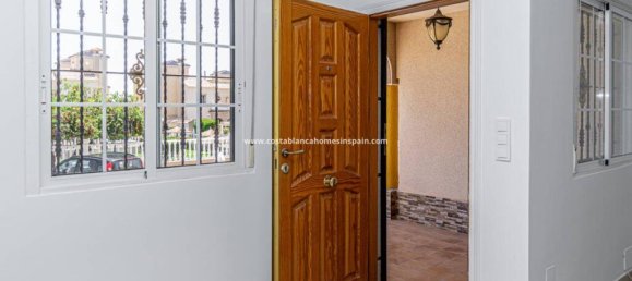 3 bedrooms Villa in Alicante, Spain No. 171472 14