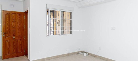 3 bedrooms Villa in Alicante, Spain No. 171472 15