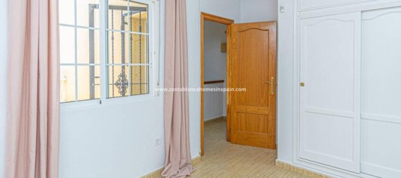 3 bedrooms Villa in Alicante, Spain No. 171472 40