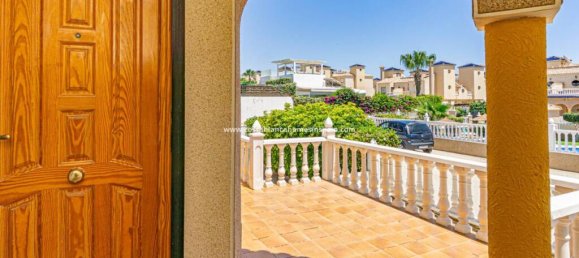 3 bedrooms Villa in Alicante, Spain No. 171472 13