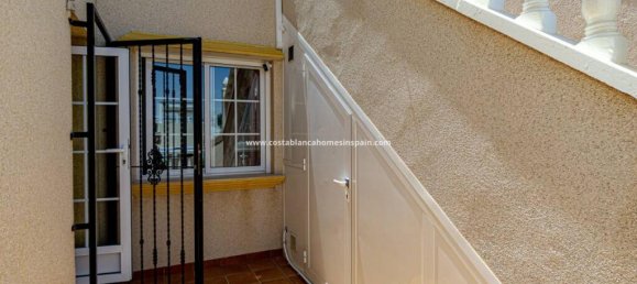 3 bedrooms Villa in Alicante, Spain No. 171472 4