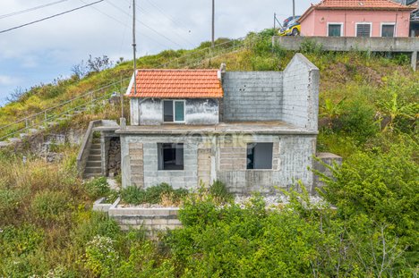 885m² Land in Camara de Lobos, Portugal No. 75351