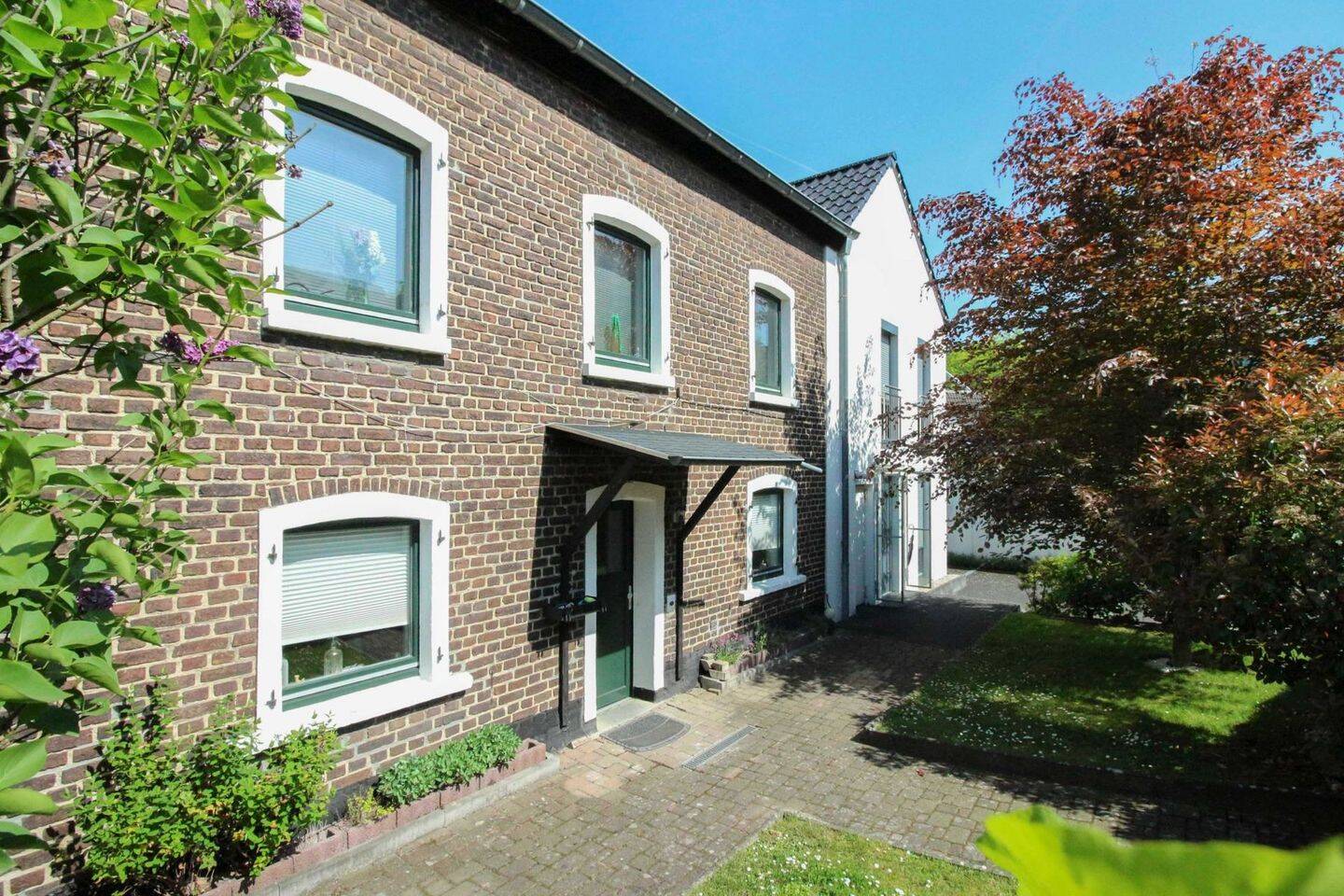 3 bedrooms Townhouse in Mettmann, Germany No. 320990