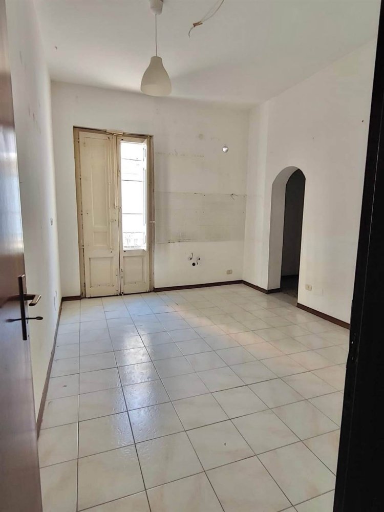 Дом с 2 спальнями в Патерно, Италия № 282797