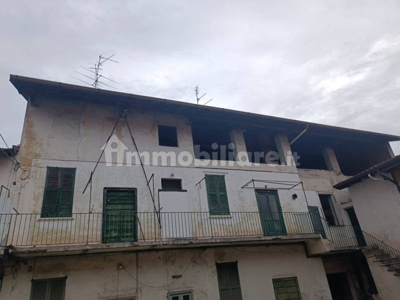 2 Schlafzimmer Haus in Samarate, Italy, Nr. 347557