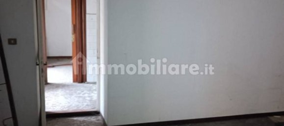 2 Schlafzimmer Haus in Samarate, Italy, Nr. 347557 3