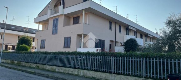 3 bedrooms Villa in Novara, Italy No. 53251 44