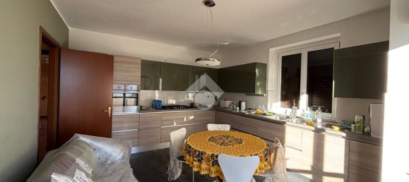 3 bedrooms Villa in Novara, Italy No. 53251 11