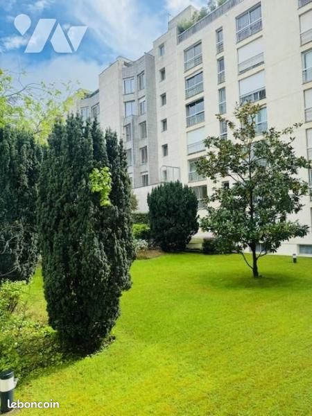 1 bedroom Apartment in Neuilly-sur-Seine, France No. 327145