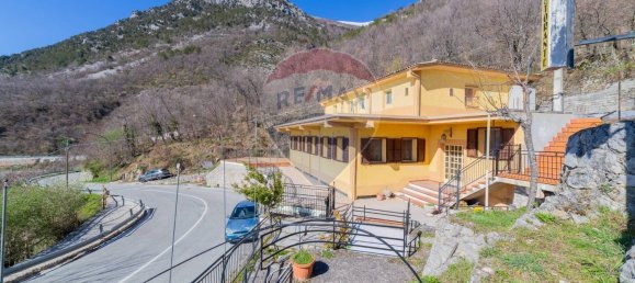 Propriété commerciale à Pacentro, Italy 650m² No. 344400 30