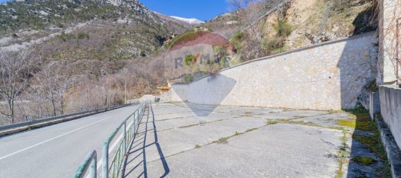 Propriété commerciale à Pacentro, Italy 650m² No. 344400 31