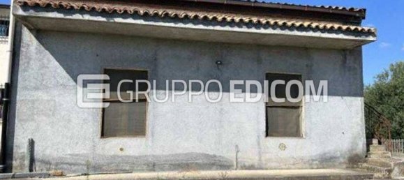 3 rooms Apartment in Solarino, Italy No. 269739 4